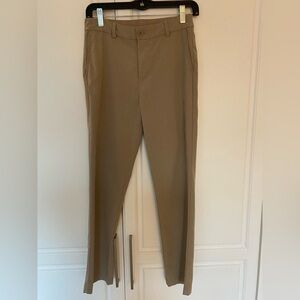 Vineyard Vines Performance Khaki Pant; kids 14